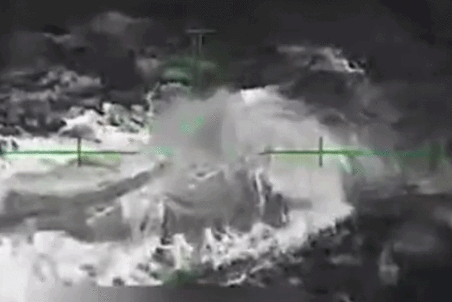 特朗普称美军摧毁一艘“载有毒品”的大型潜艇