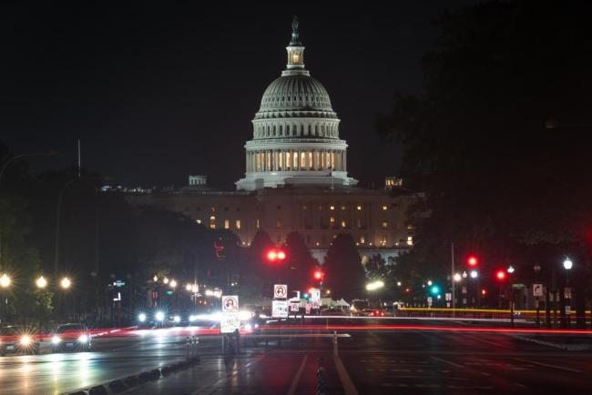 美国政府“停摆”成党争牺牲品