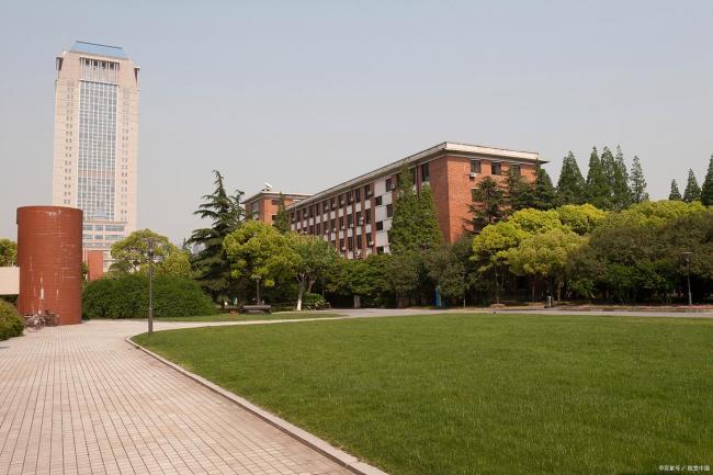 大学生暑假工离职老板当场结工资
