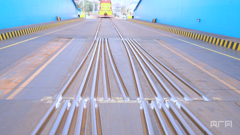 行进的海岸线 | 亚洲最长铁路轮渡 跨海串联三大经济圈