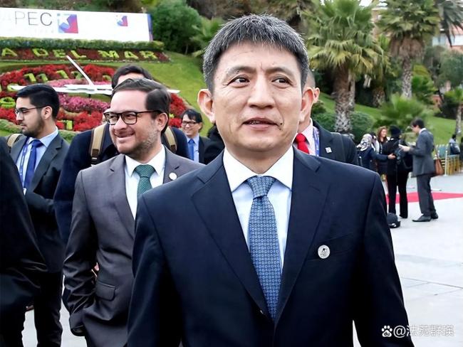 中美外长通话称经贸问题达成框架共识