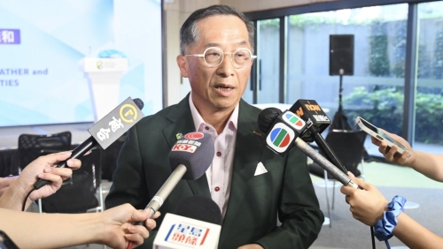 安达臣道首置盘贪污案