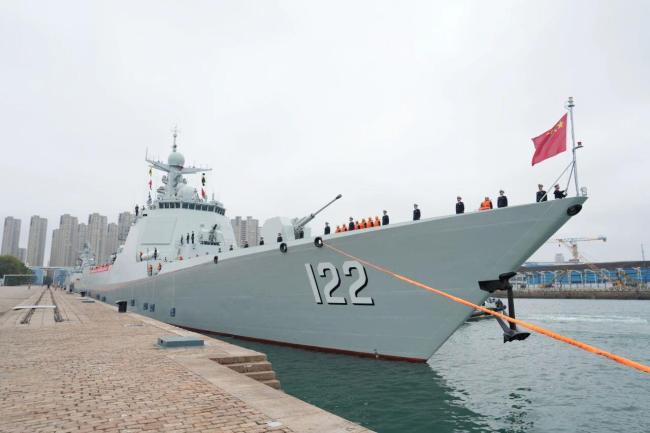 中国海军第48批护航编队解缆起航